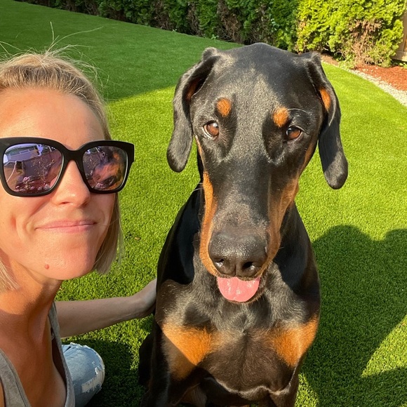 Meet your Posher, Sarah - Picture 2 of 2